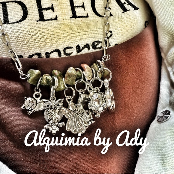 Alquimia Jewelry - Unakite charms chunky silver necklace